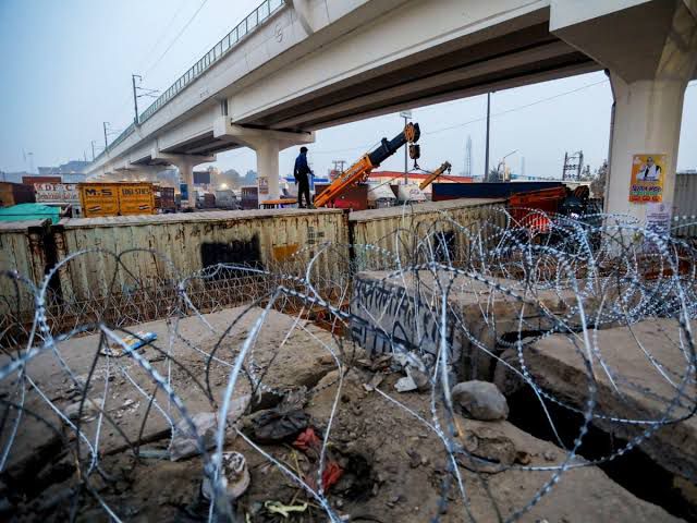 The farmers' protest, which had halted on Tuesday, resumed on Wednesday morning, February 14.